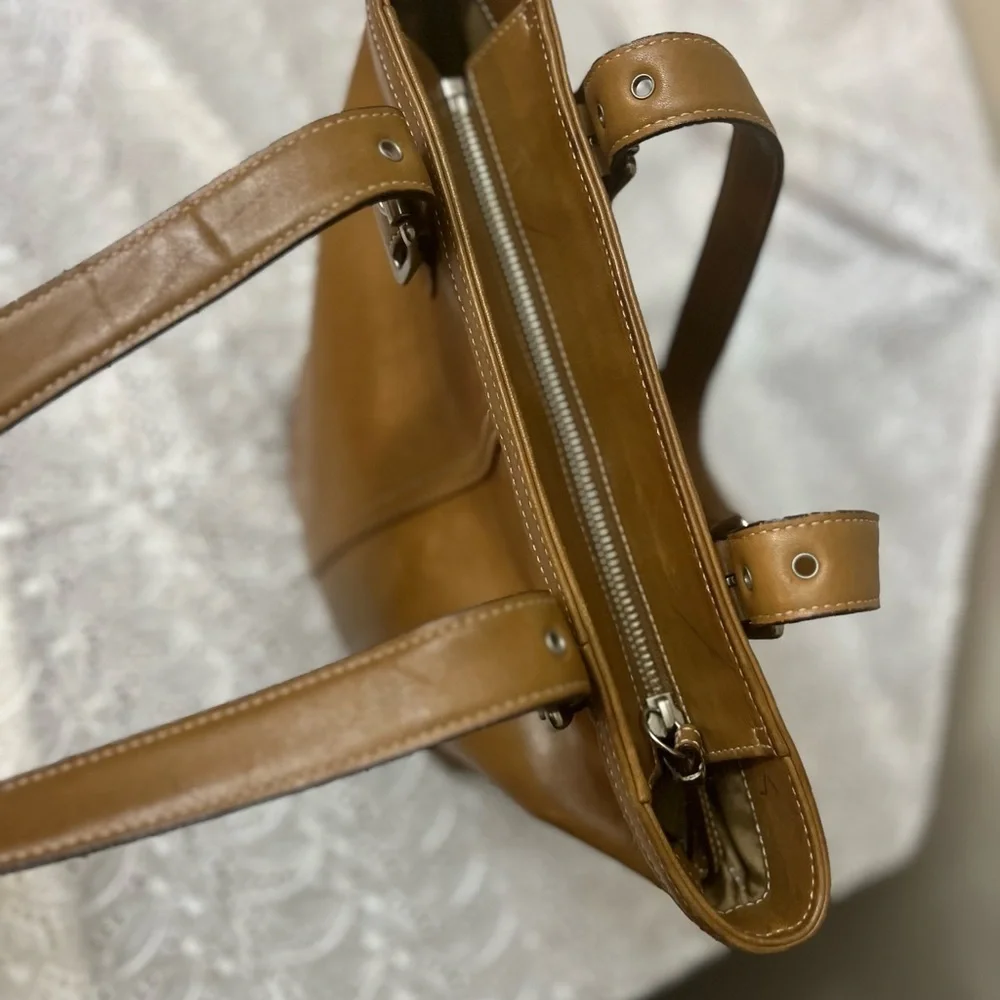 Vintage Coach #9572 Tan Leather Structured Tote
